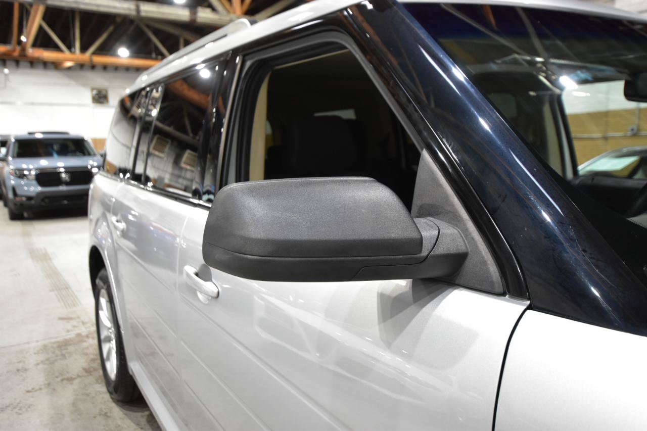 Used 2018 Ford Flex SE FWD image 40