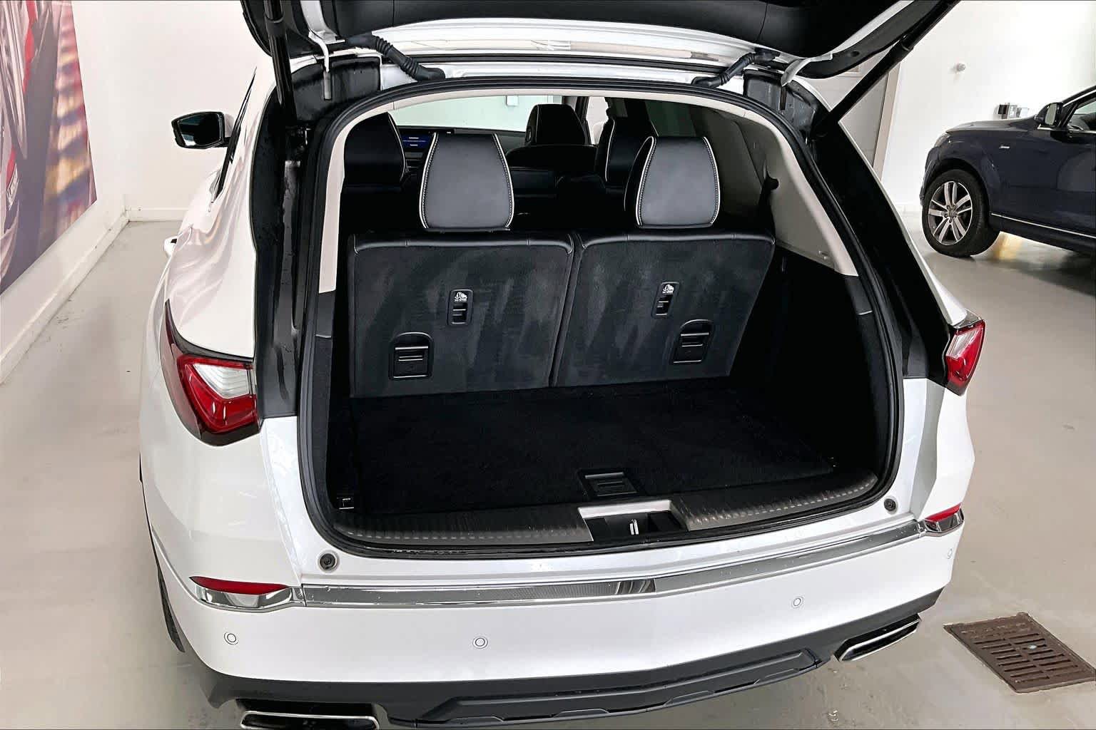 Used 2022 Acura MDX SH-AWD w/ Advance Package image 15