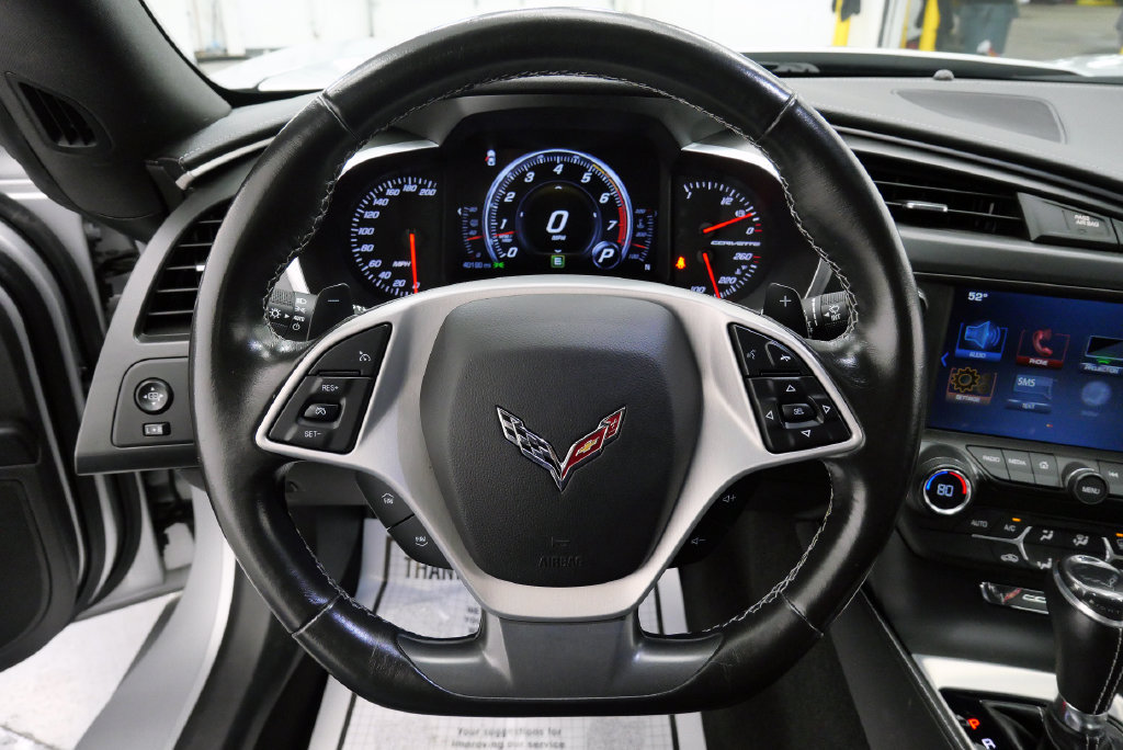 Used 2019 Chevrolet Corvette Stingray Coupe w/ 1LT RWD image 23