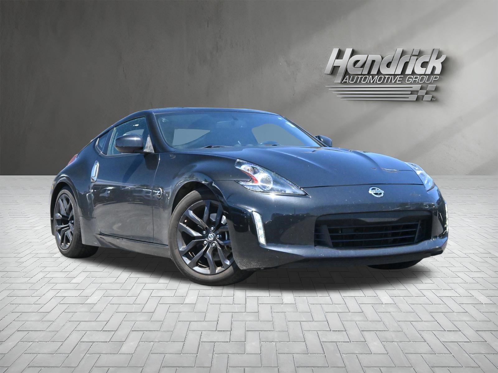 Used 2020 Nissan 370Z Coupe RWD image 2