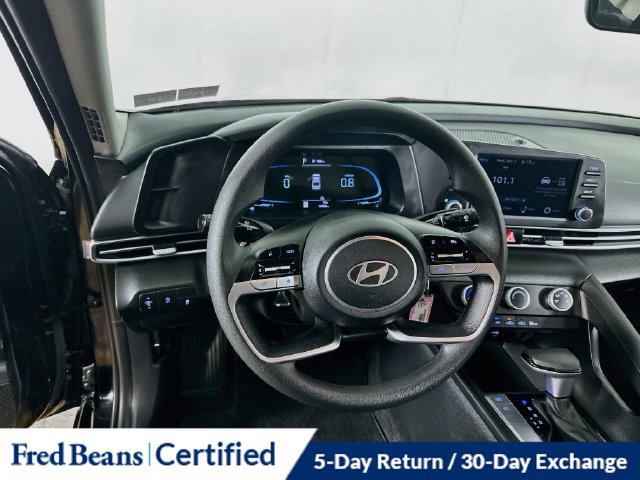 Certified 2024 Hyundai Elantra SE FWD image 19