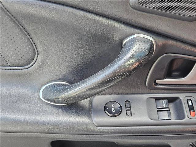 Used 2004 Honda S2000 image 6