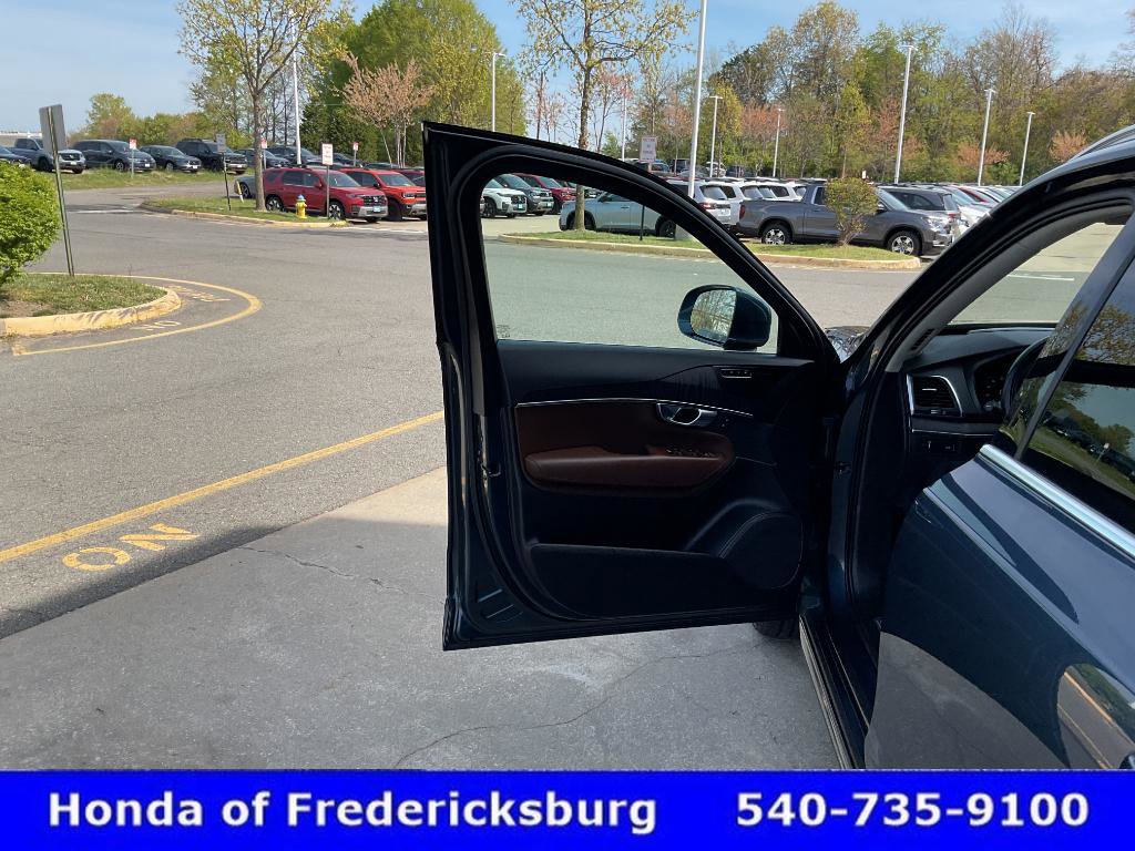 Used 2020 Volvo XC90 T6 Momentum w/ Protection Package Premier AWD/4WD image 15