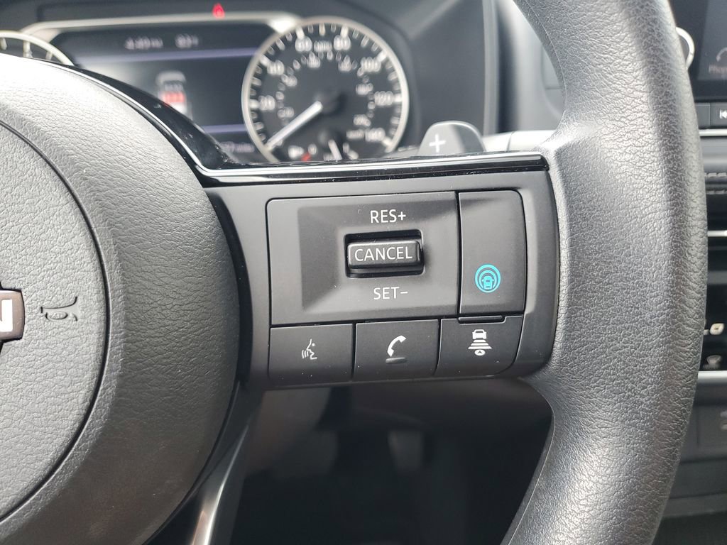 Used 2023 Nissan Rogue SV AWD/4WD image 21