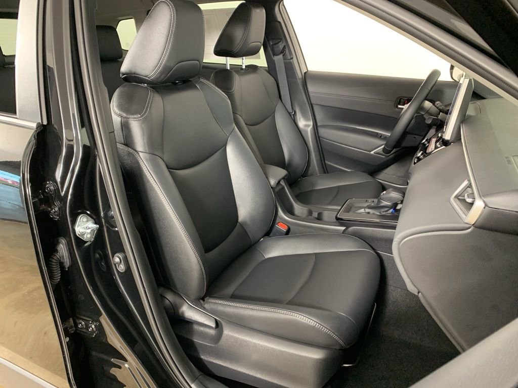 Used 2026 Toyota Corolla Cross XLE w/ Convenience Package image 36