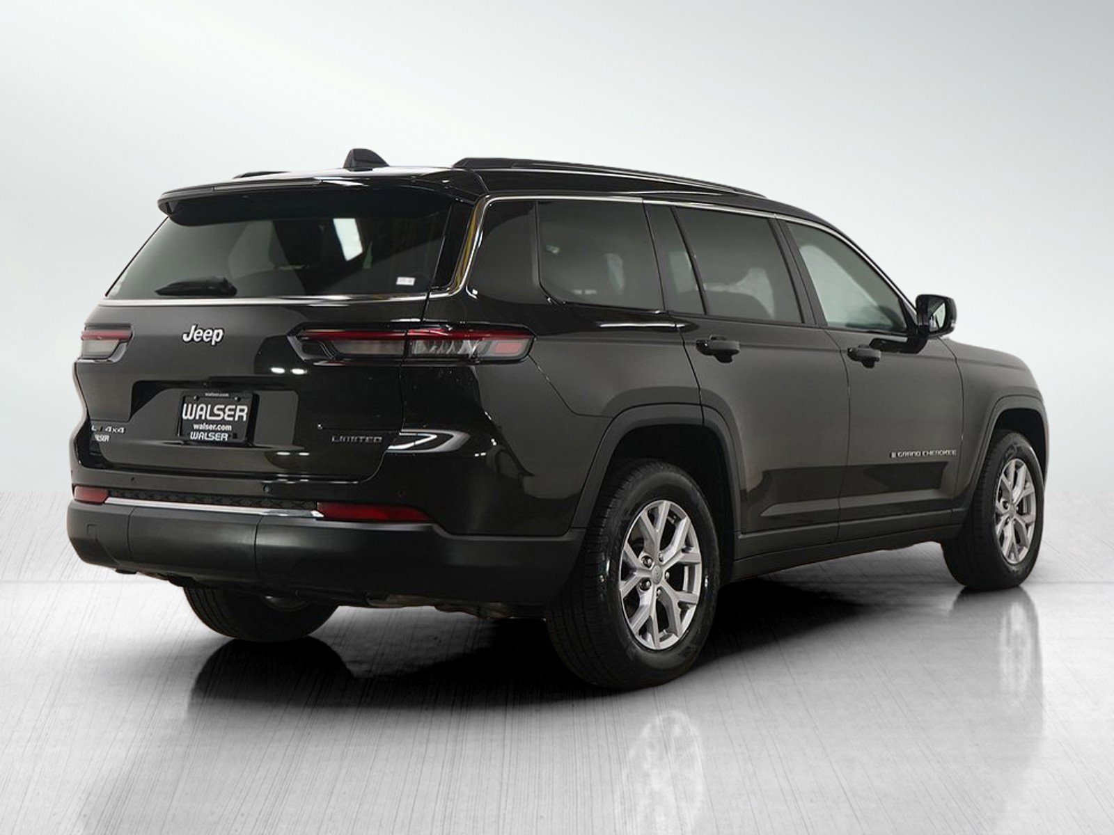 Used 2022 Jeep Grand Cherokee L Limited w/ Trailer Tow Group (B) image 5