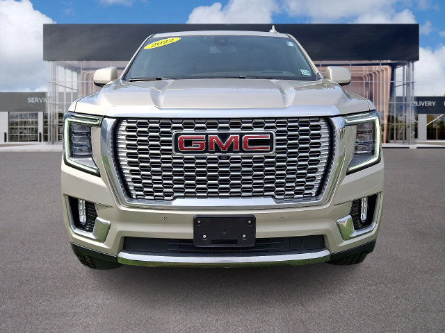 Used 2022 GMC Yukon XL Denali w/ Max Trailering Package AWD/4WD image 2