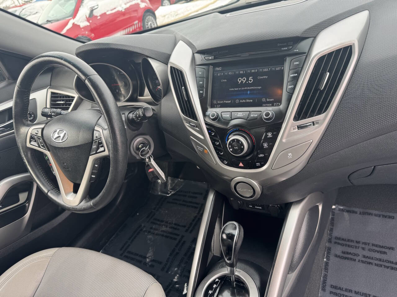 Used 2013 Hyundai Veloster w/ Style Pkg image 24