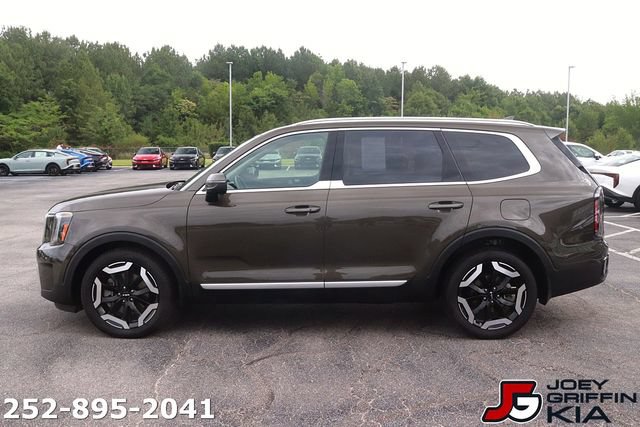 Certified 2025 Kia Telluride EX FWD image 4