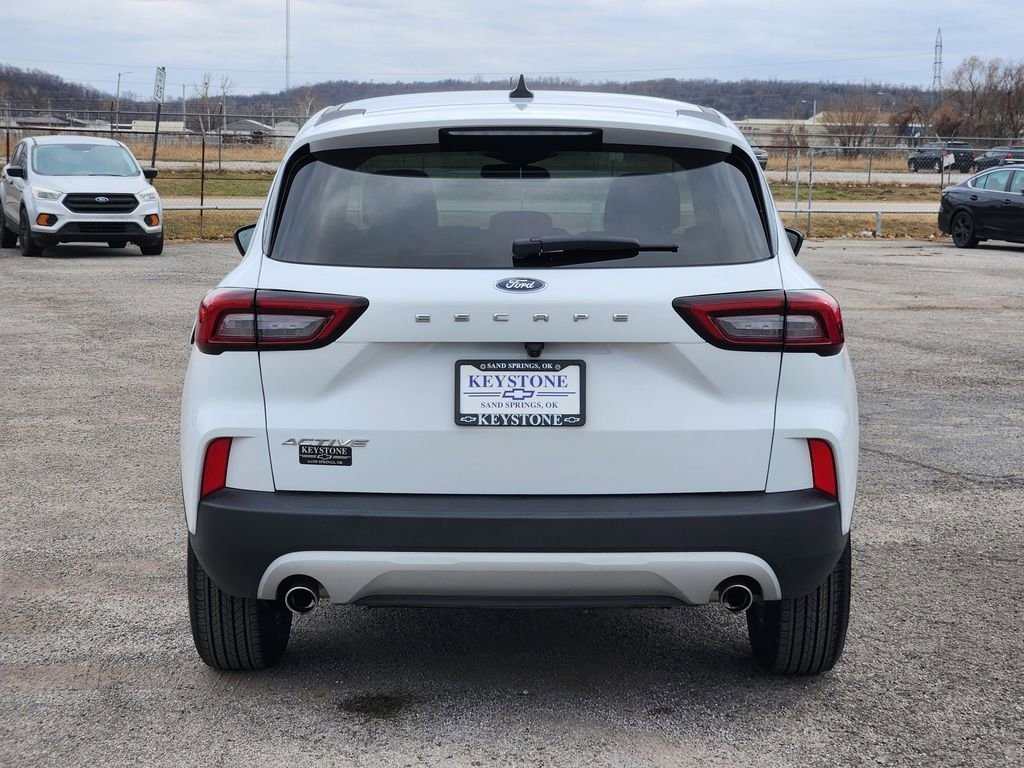 Used 2024 Ford Escape Active w/ Cold Weather Package FWD image 6
