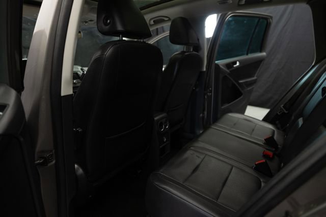 Used 2011 Volkswagen Tiguan SEL AWD/4WD image 14