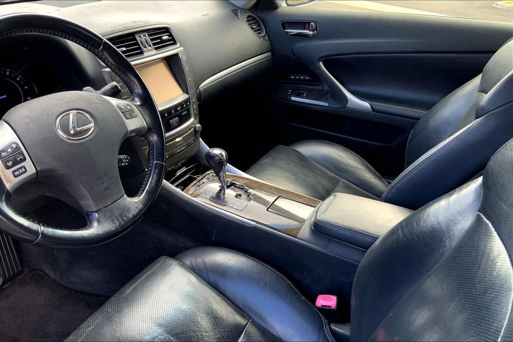 Used 2015 Lexus IS 250C w/ Luxury Package RWD image 15