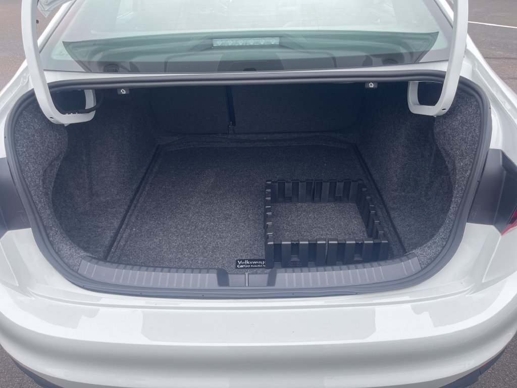 Used 2025 Volkswagen Jetta GLI Autobahn FWD image 30
