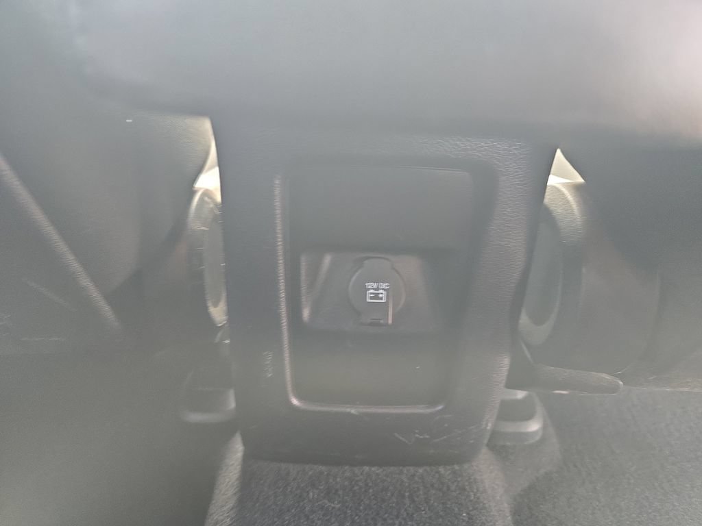 Used 2020 Dodge Journey SE w/ SE Popular Equipment Group FWD image 17
