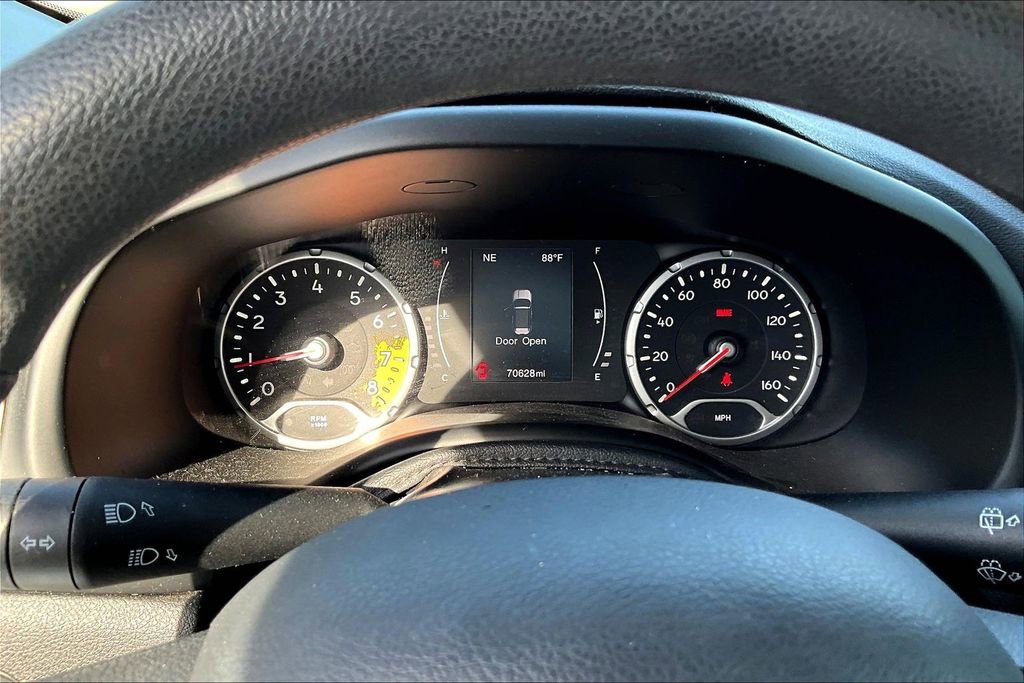 Used 2016 Jeep Renegade Sport w/ Power & Air Group FWD image 13