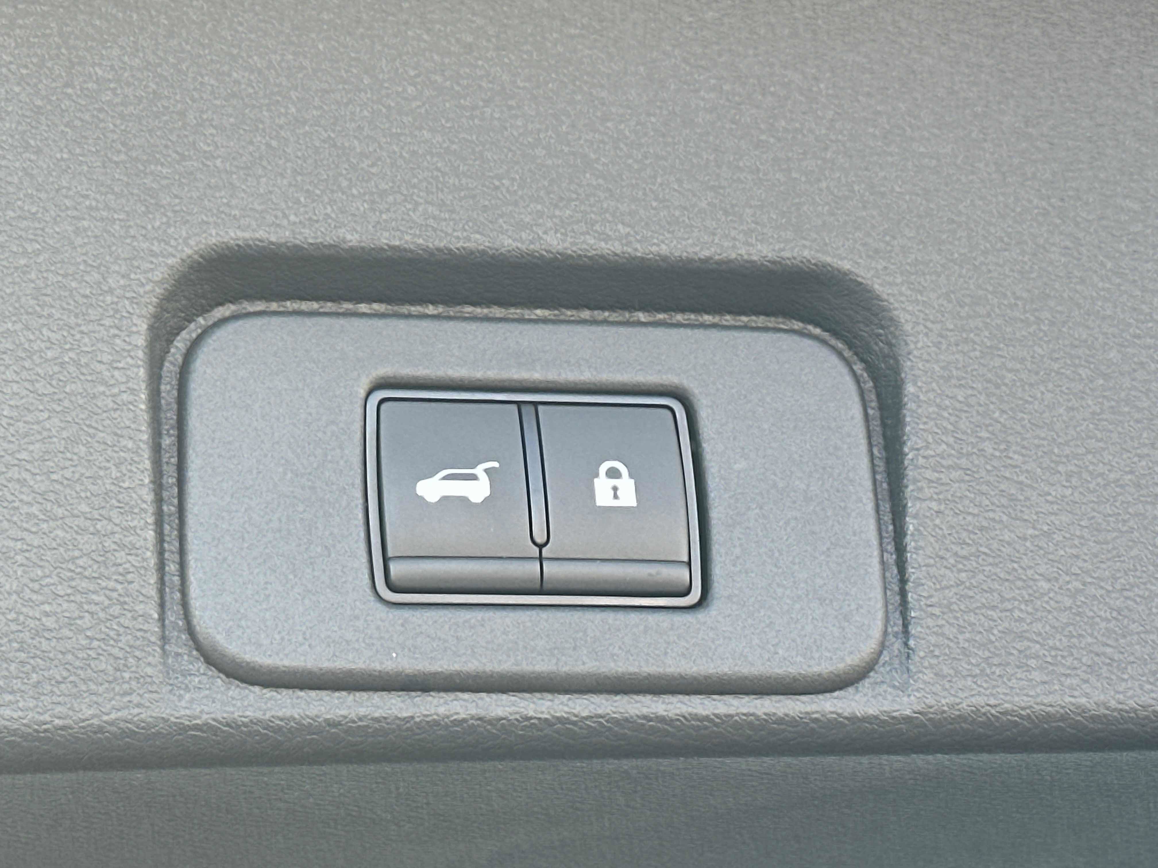 New 2026 Nissan Rogue Platinum w/ Tech Package image 18