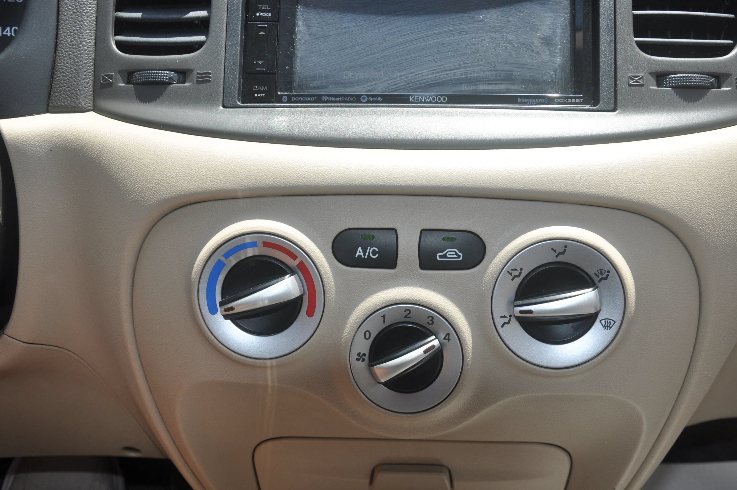 Used 2010 Hyundai Accent GLS w/ Premium Pkg 4 FWD image 24