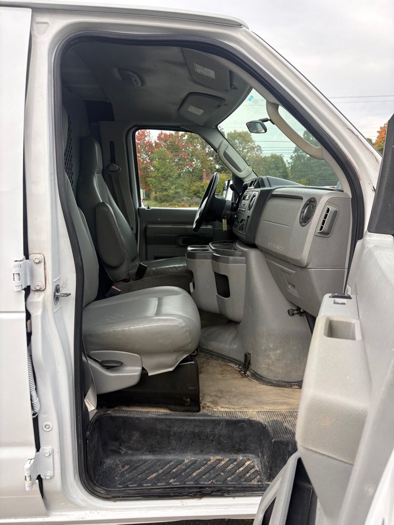 Used 2012 Ford E-250 and Econoline 250 w/ PWR Group RWD image 10
