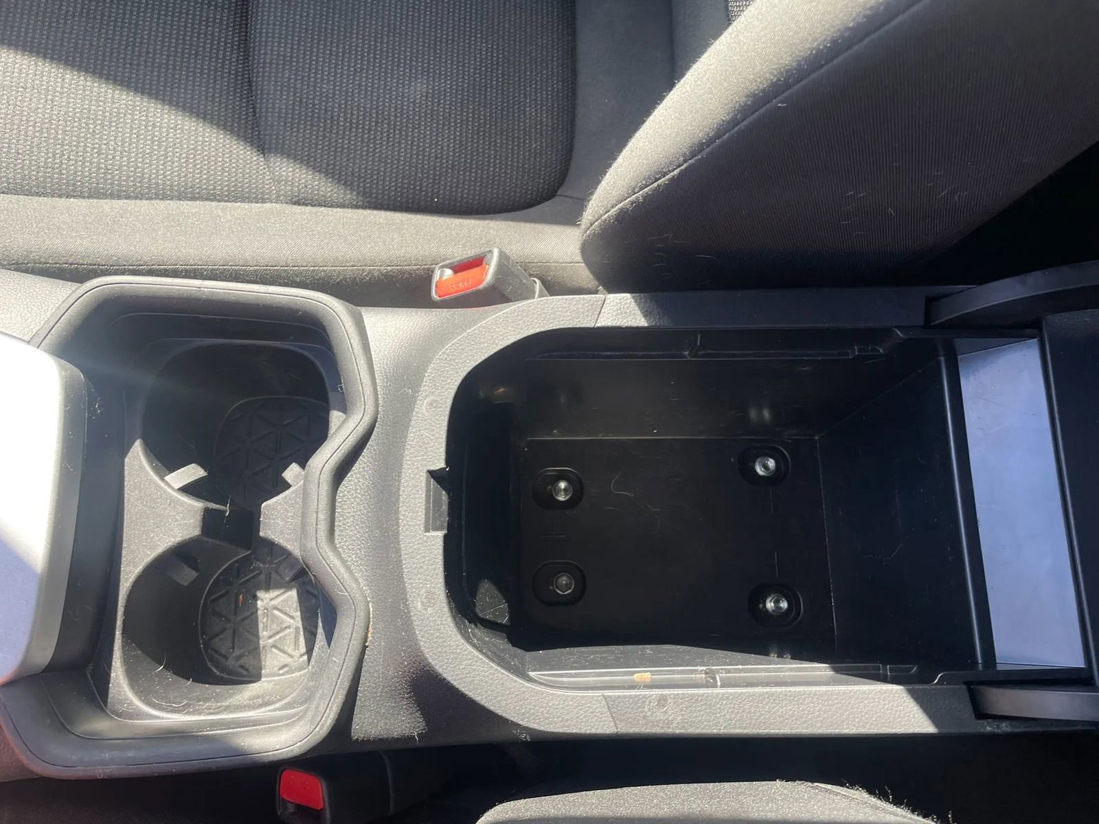 Used 2019 Toyota RAV4 LE AWD/4WD image 12