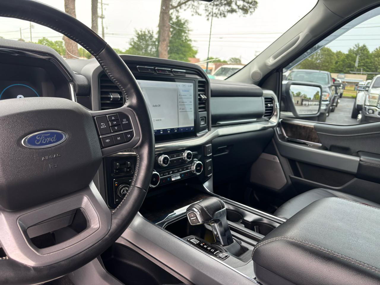 Used 2022 Ford F150 Lariat AWD/4WD image 12