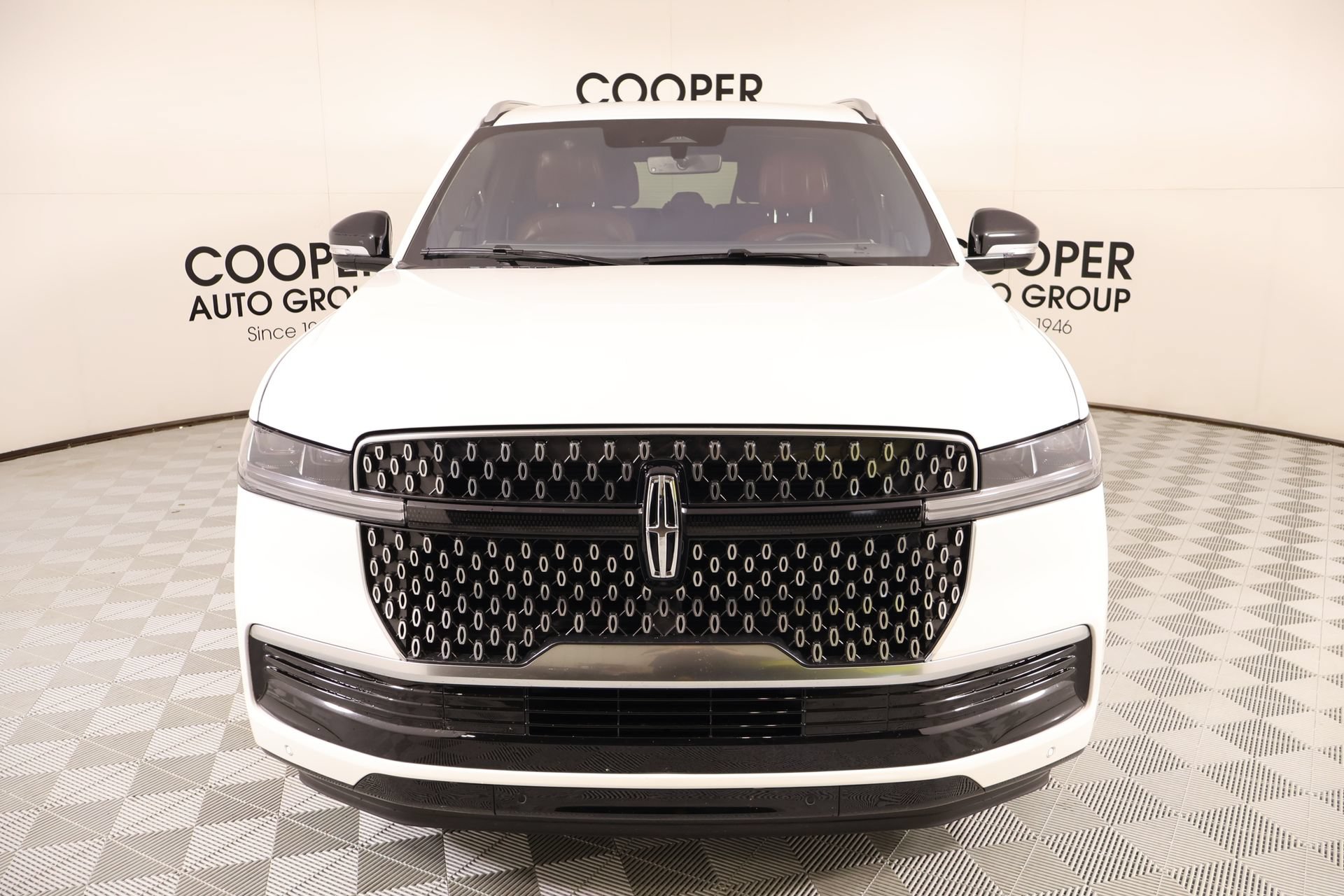 Used 2025 Lincoln Navigator L Reserve AWD/4WD image 10