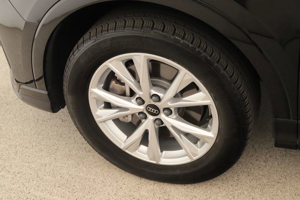 Certified 2024 Audi Q3 2.0T Premium w/ Convenience Package image 32