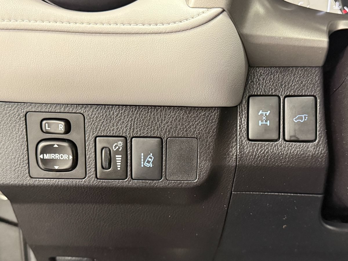 Used 2018 Toyota RAV4 Limited w/ All Weather Liner Package AWD/4WD image 19