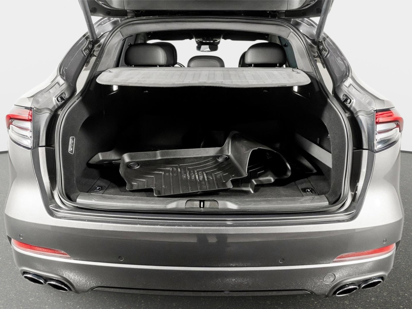 Used 2022 Maserati Levante GT image 53