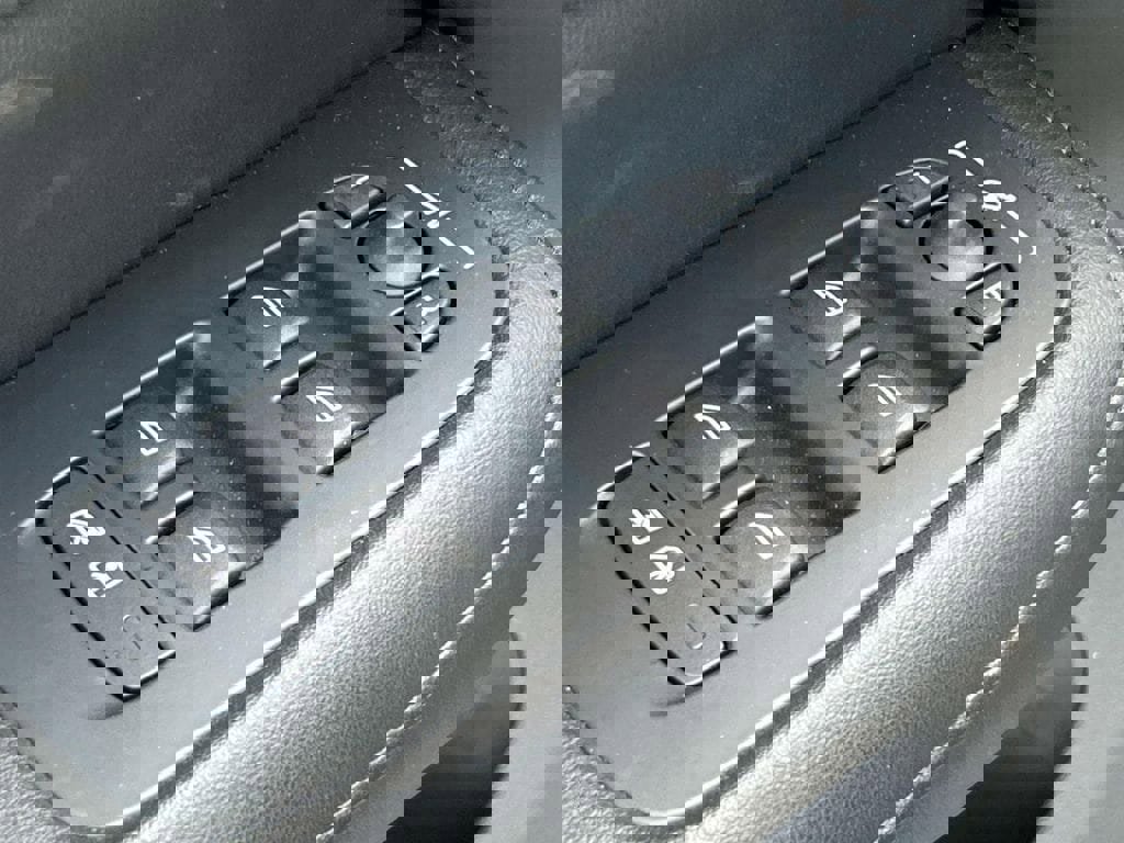 Certified 2023 Volvo S60 B5 Plus w/ Climate Package image 19