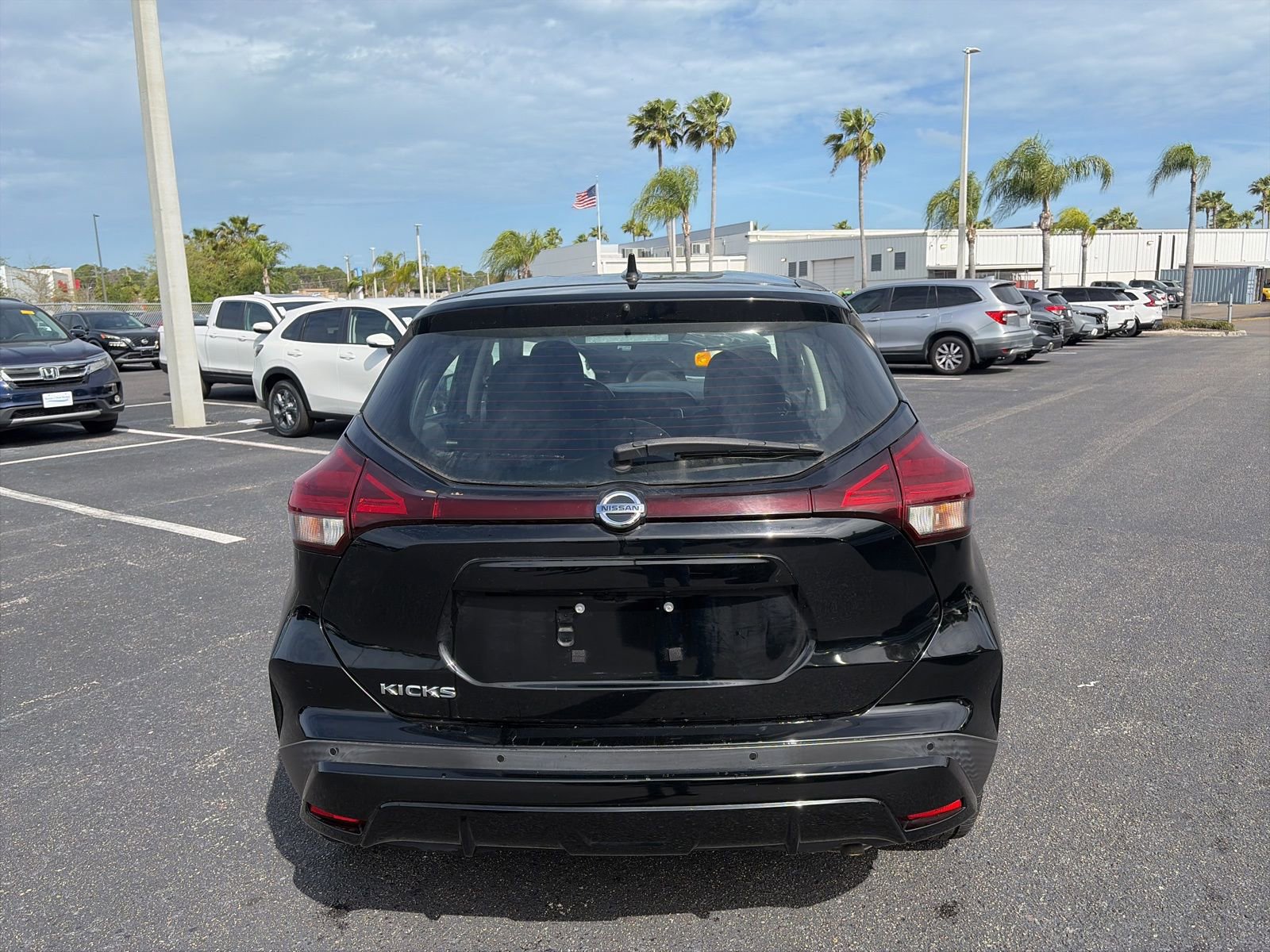 Used 2021 Nissan Kicks S image 6