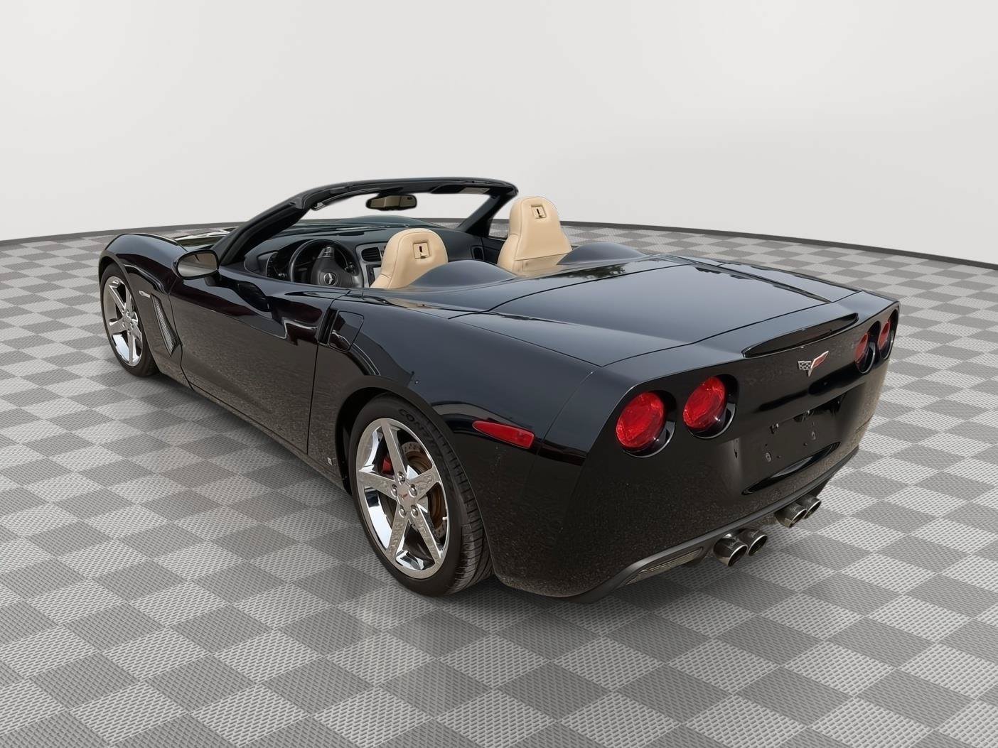 Used 2007 Chevrolet Corvette Convertible w/ Preferred Equipment Group RWD image 14
