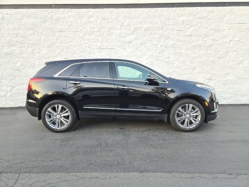 Certified 2023 Cadillac XT5 Premium Luxury AWD/4WD image 17