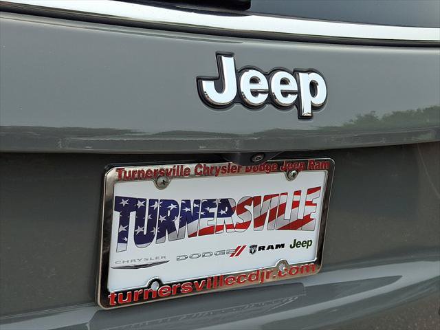 Certified 2024 Jeep Compass Latitude AWD/4WD image 17