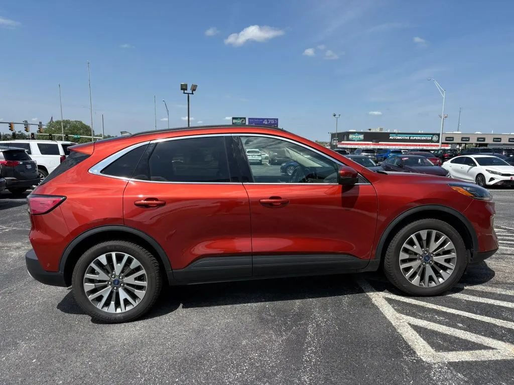 Used 2020 Ford Escape Titanium AWD/4WD image 6