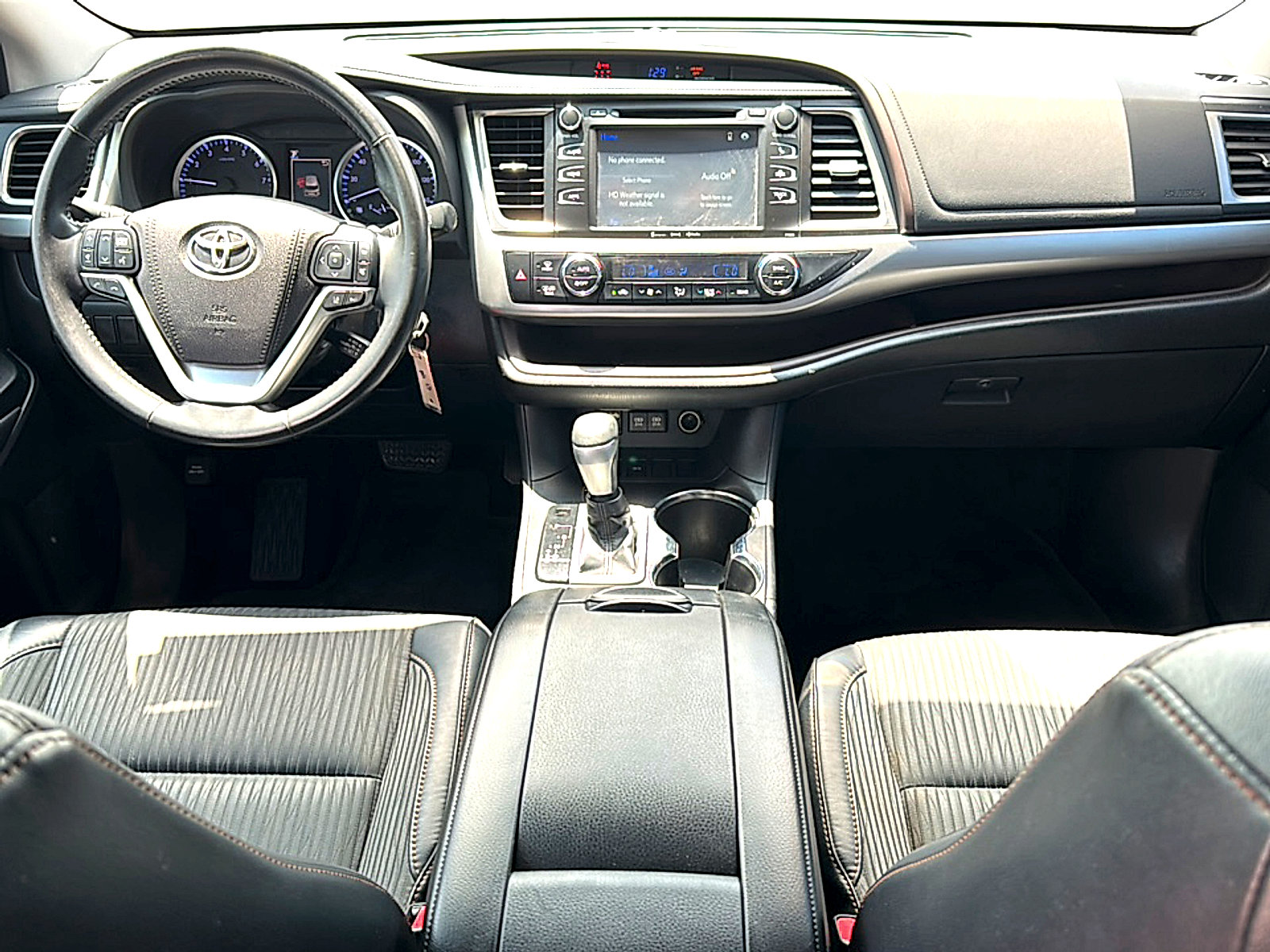 Used 2018 Toyota Highlander Plus FWD image 21