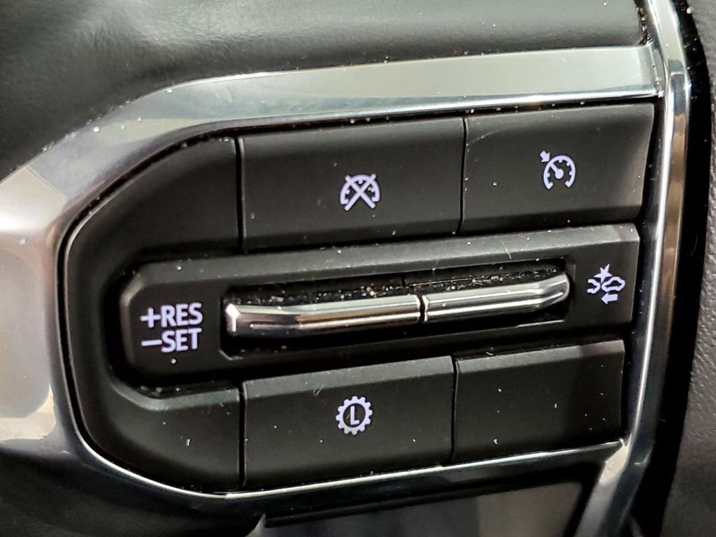 Used 2025 GMC Acadia Elevation image 29