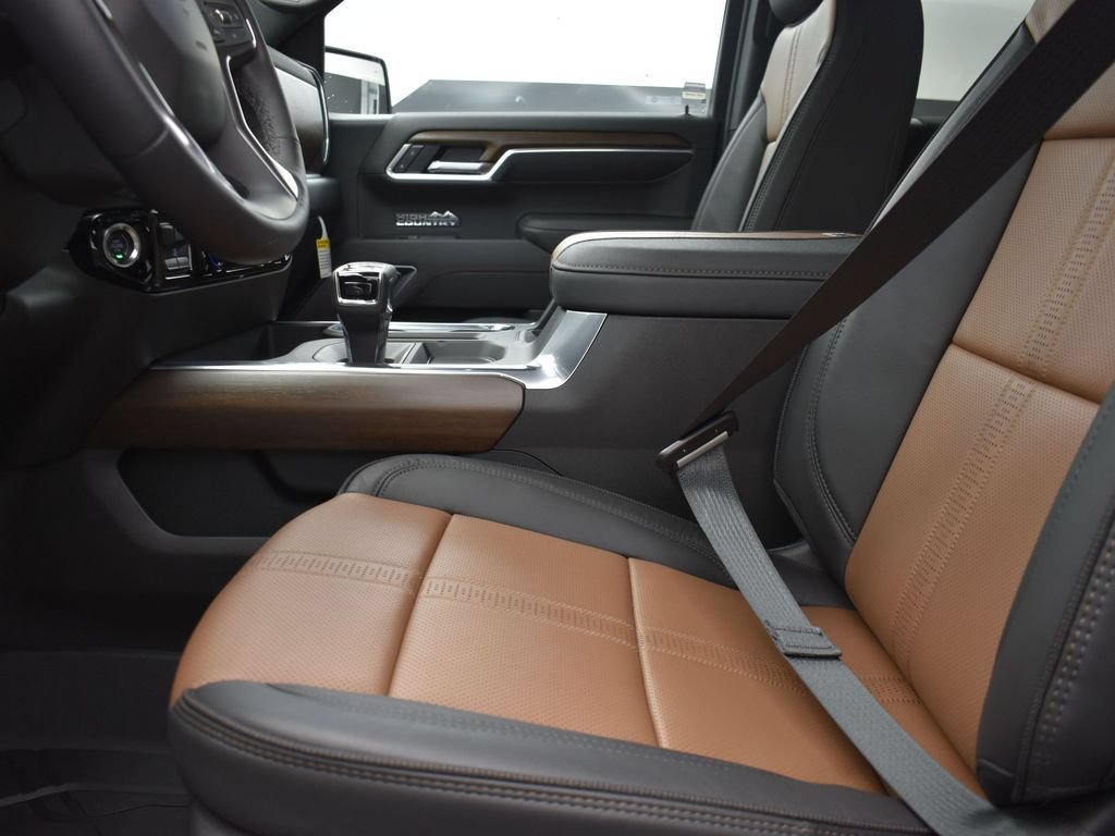 New 2025 Chevrolet Silverado 1500 High Country AWD/4WD image 13