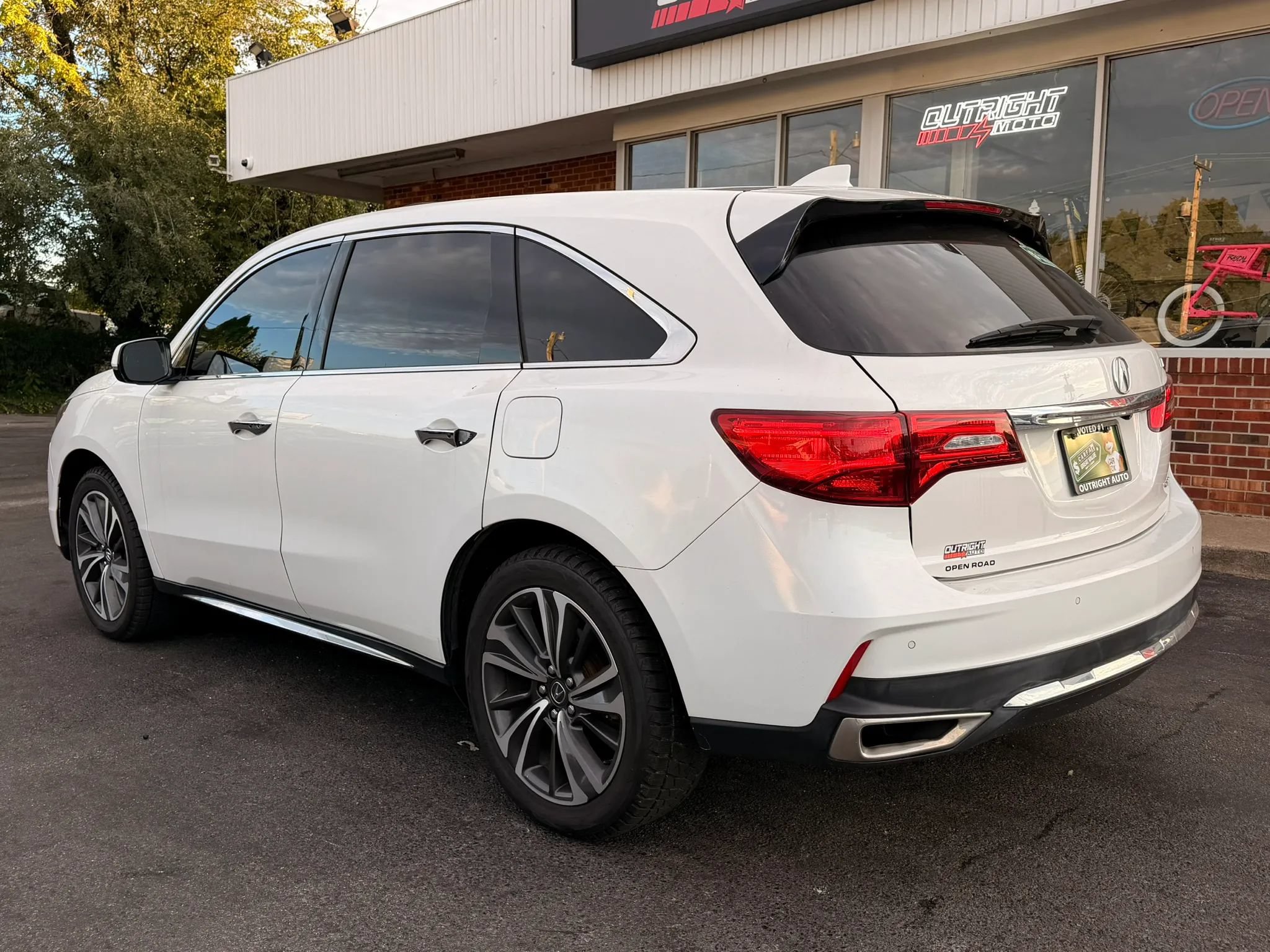 Used 2020 Acura MDX w/ Technology Package AWD/4WD image 3