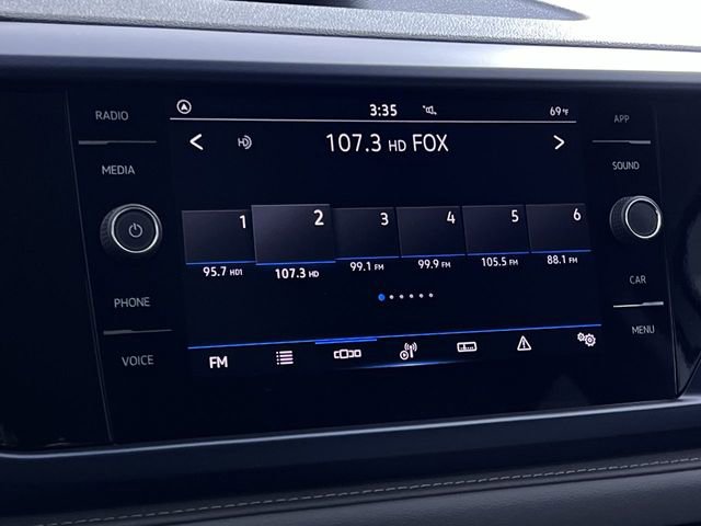 Used 2024 Volkswagen Taos SE image 16