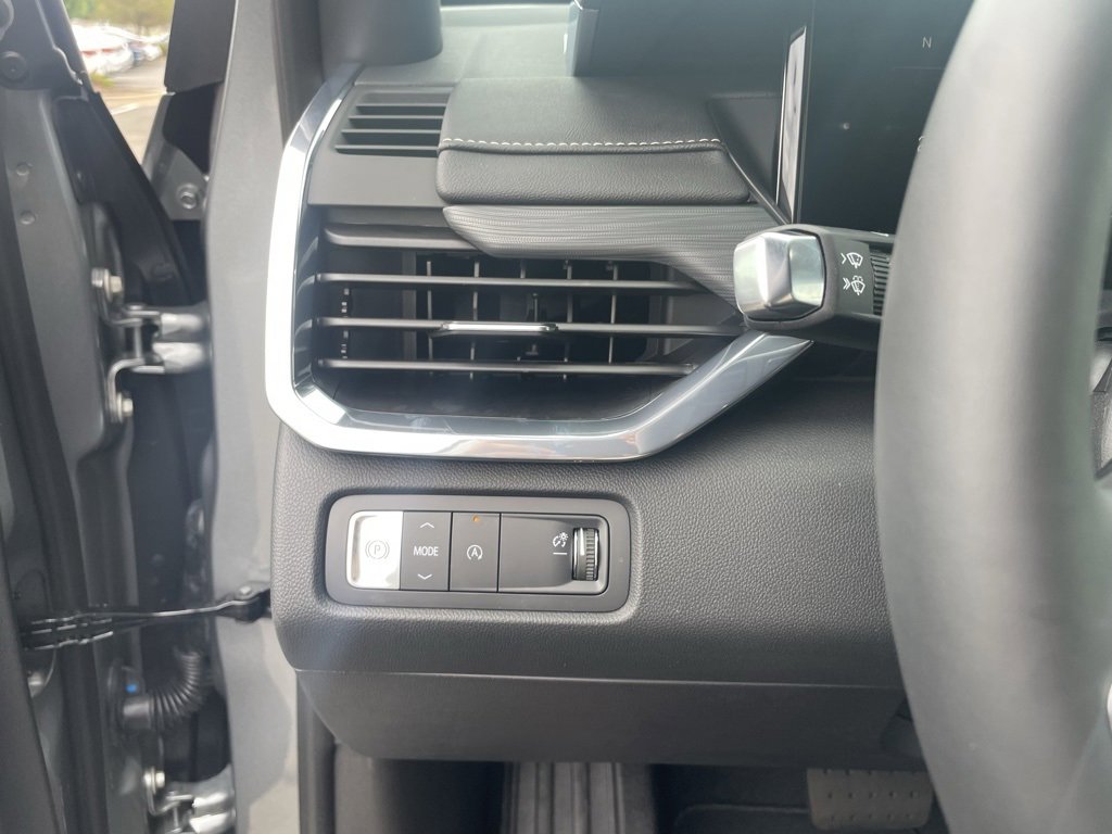 New 2026 GMC Acadia Elevation image 16