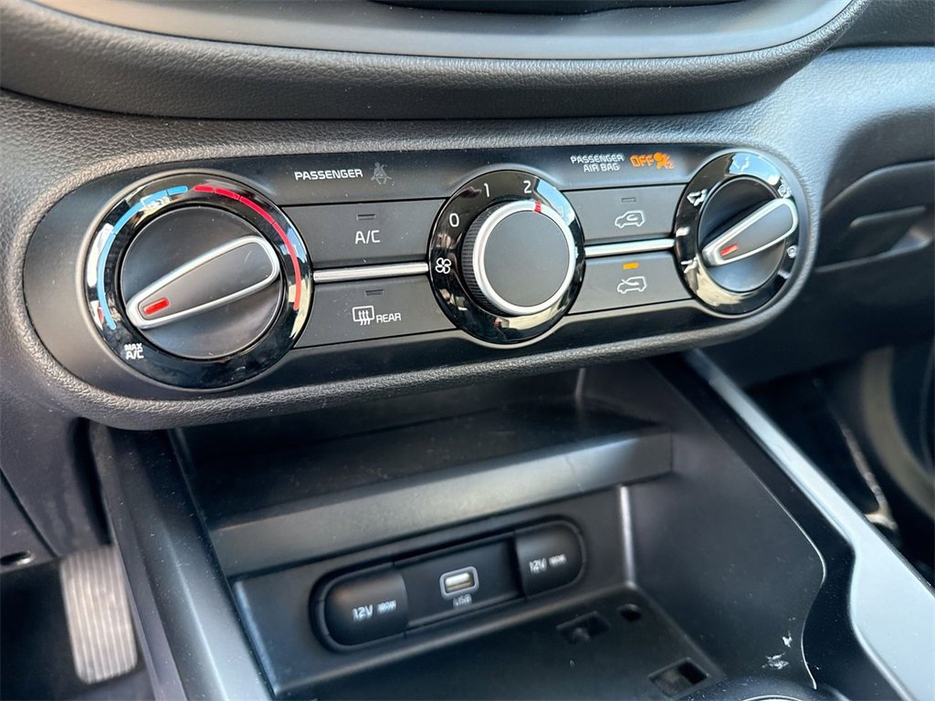 Used 2020 Kia Soul LX image 18