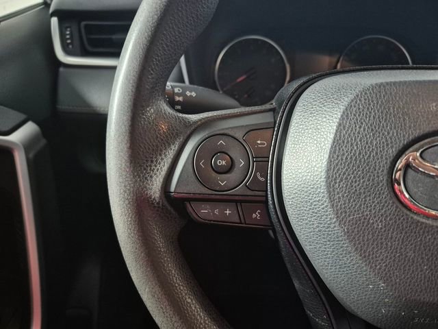 Certified 2020 Toyota RAV4 LE FWD image 18