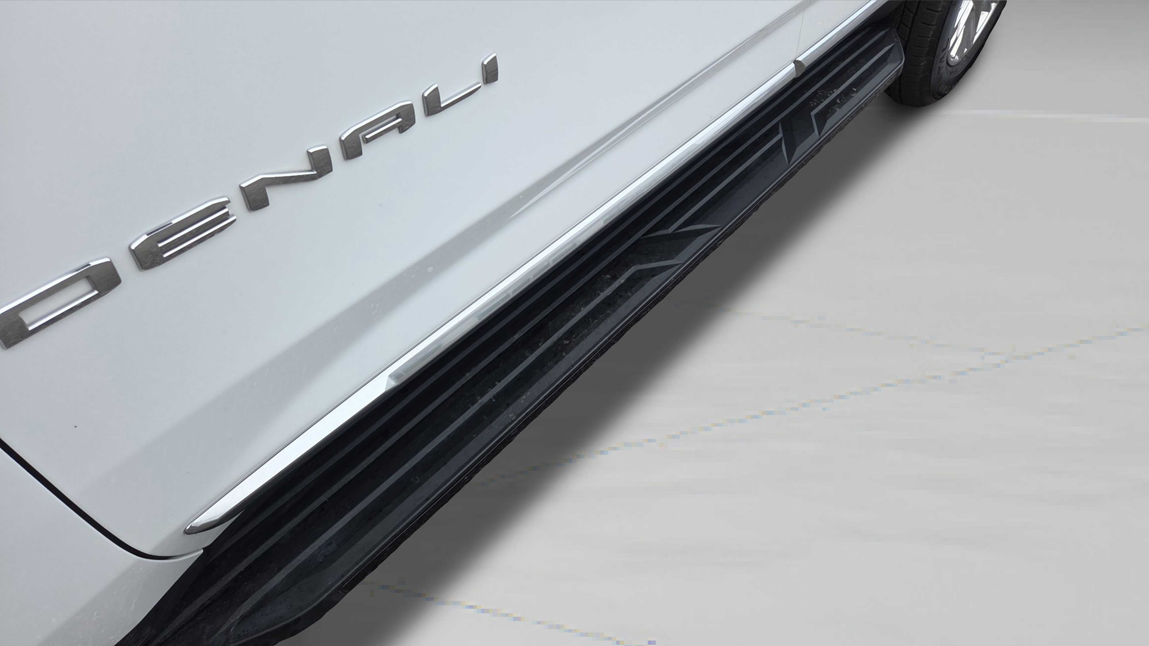 Used 2025 GMC Yukon Denali image 11