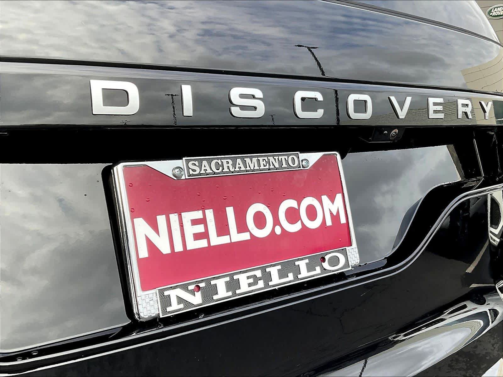 New 2025 Land Rover Discovery Metropolitan Edition AWD/4WD image 26