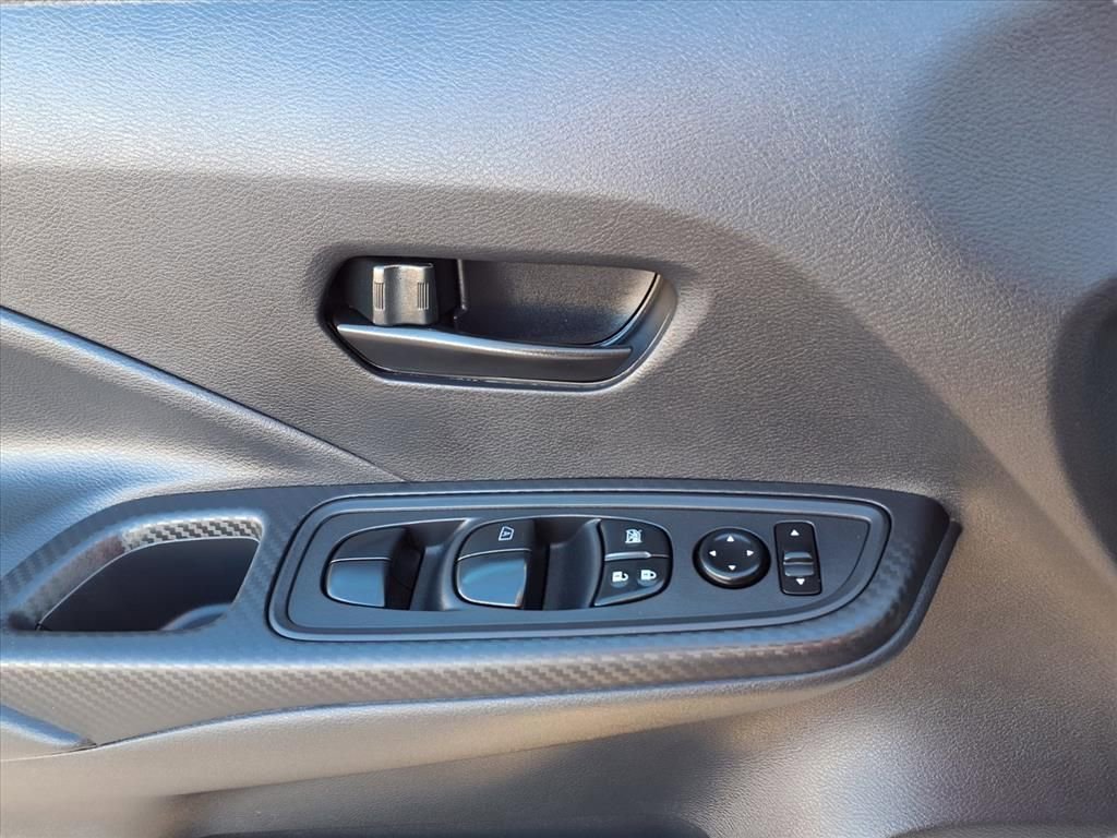 Certified 2025 Nissan Versa S w/ Trunk Package image 16