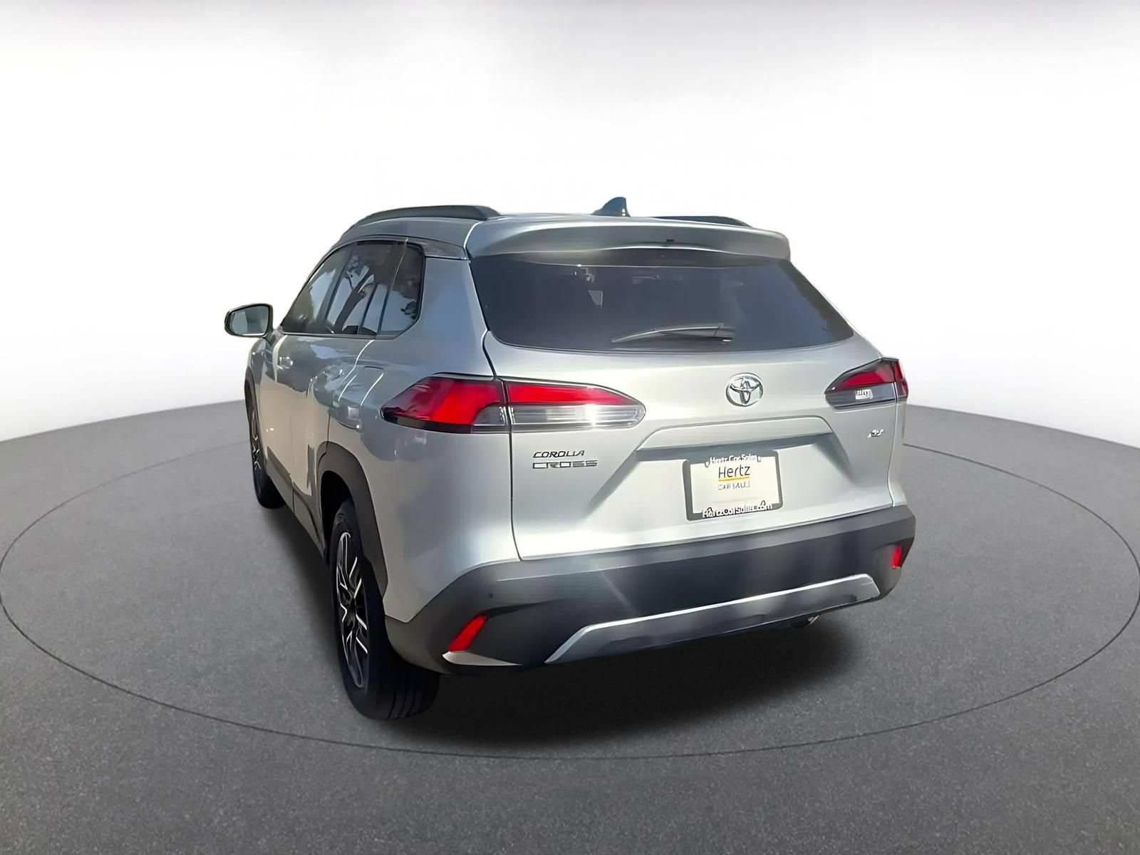Used 2026 Toyota Corolla Cross XLE FWD image 10
