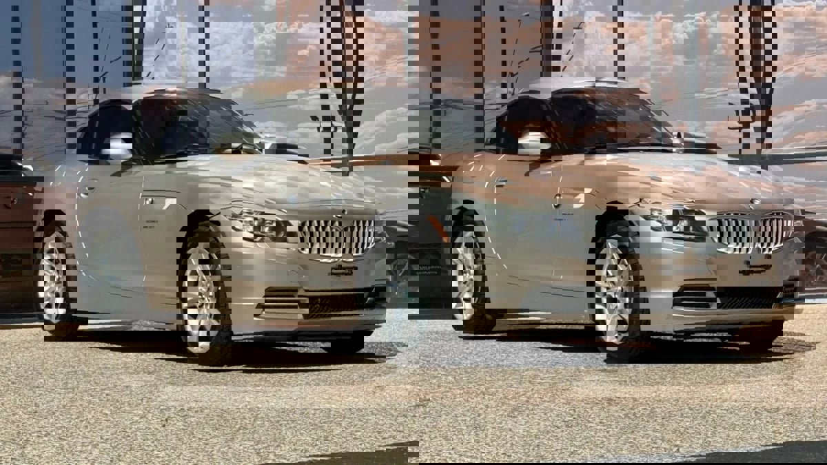 Used 2011 BMW Z4 sDrive35i image 25