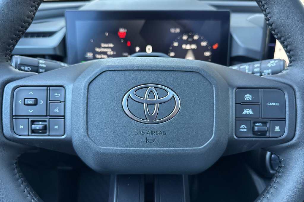 New 2026 Toyota RAV4 XSE w/ Panoramic Sun Roof Package AWD/4WD image 20