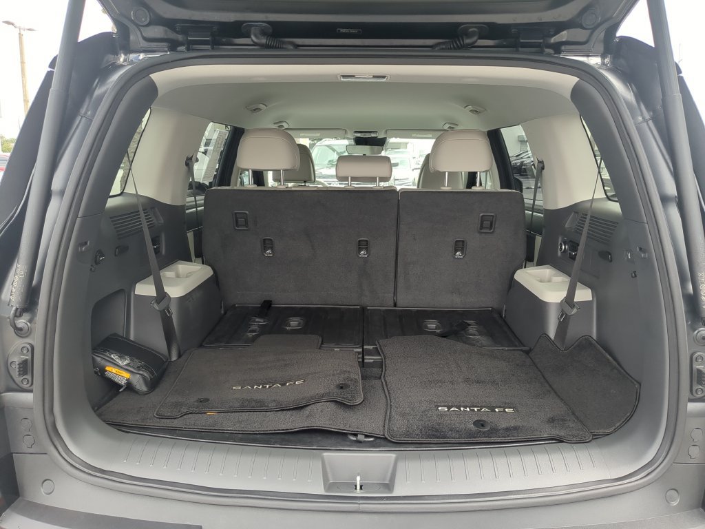 Used 2025 Hyundai Santa Fe SEL FWD image 8