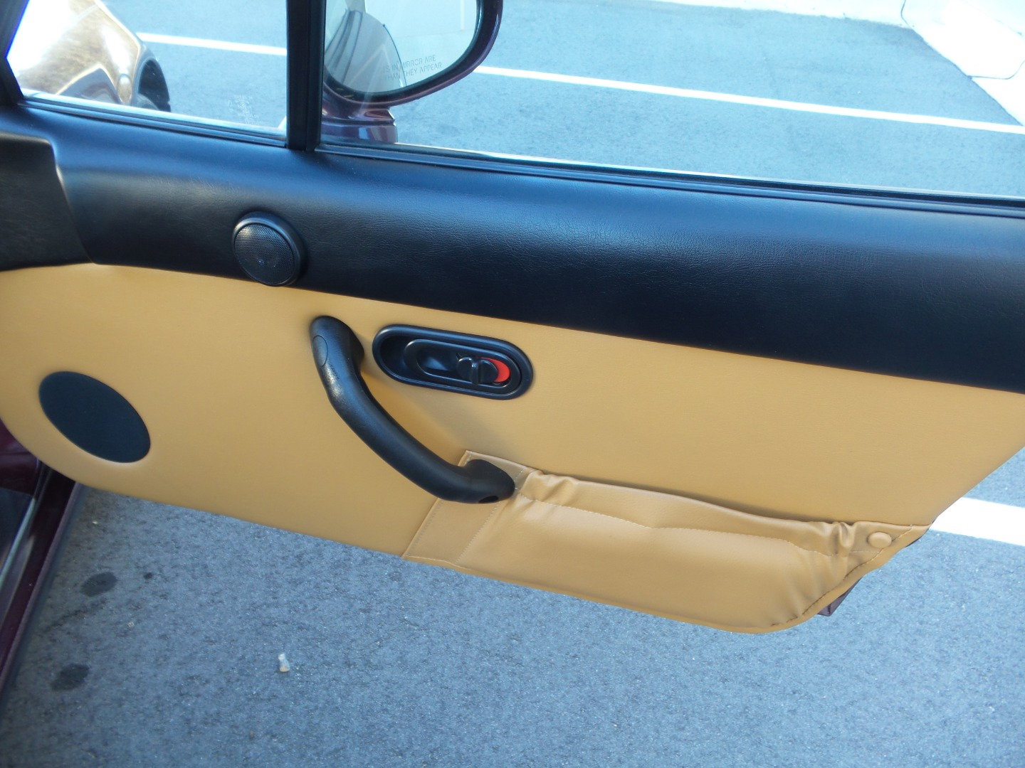 Used 1995 MAZDA MX-5 Miata image 23